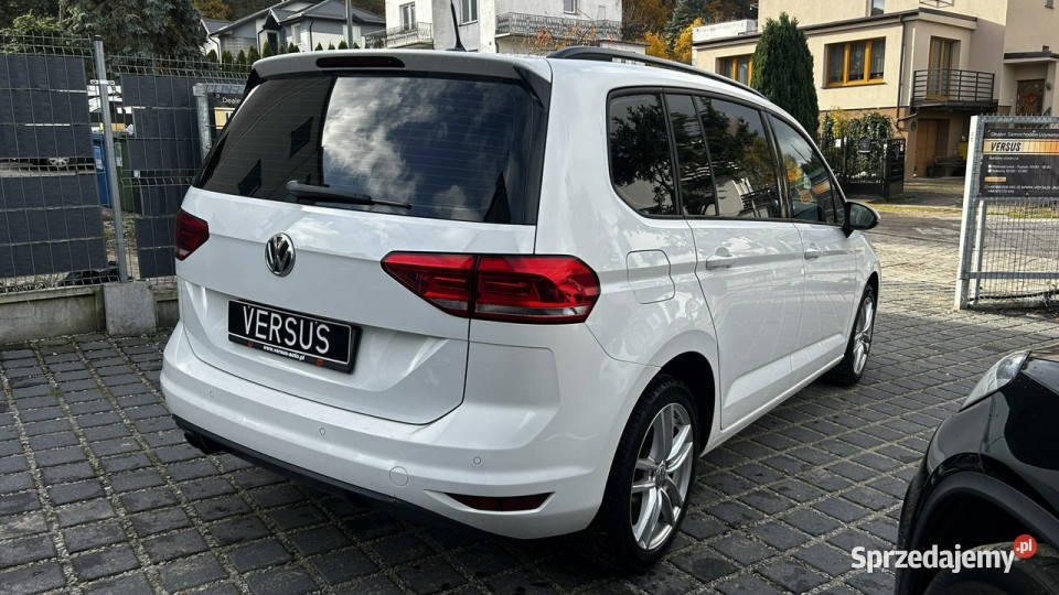 Volkswagen Touran 20 TDI 2017 DSG Top Led Radar światła LED pomorskie Gdynia