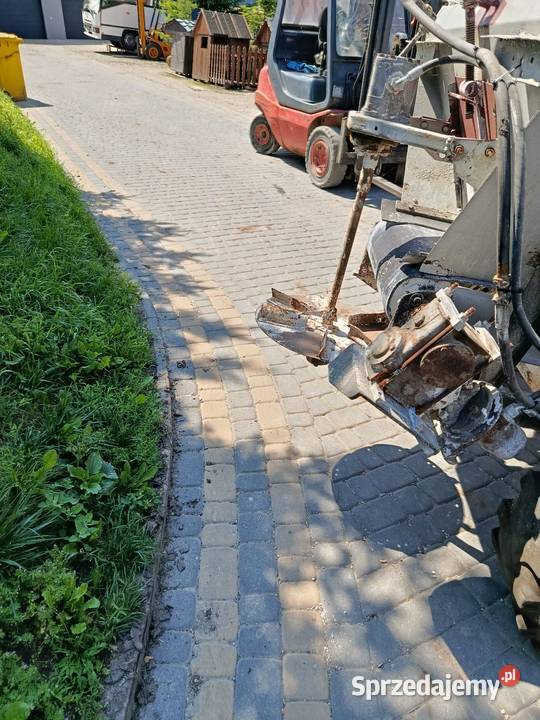 rozsiewacz do wapna na taśmę Rozsiewacze nawozów Posądza sprzedam
