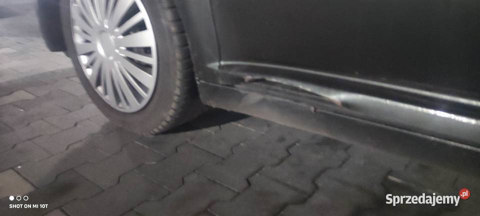 Avensis 2006r Police