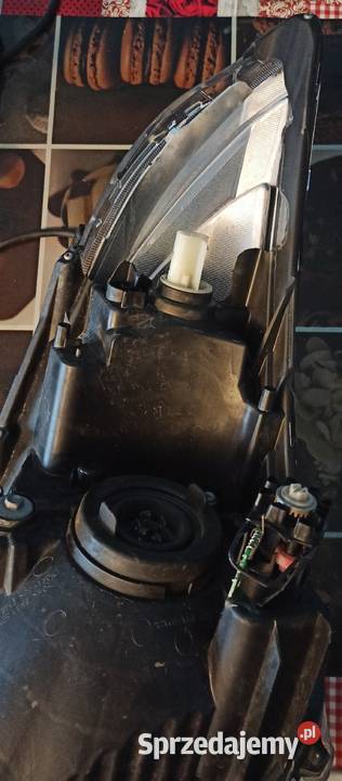 Suzuki Swift MK7 lampa prawa przód Europa Przeworsk
