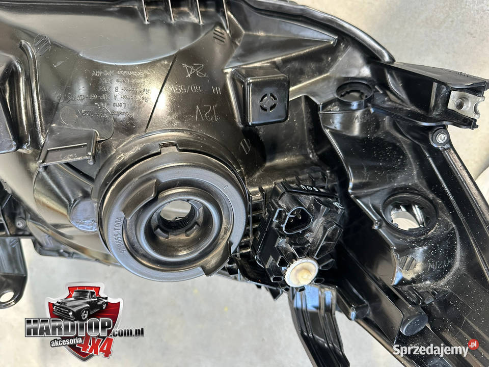 Lampa Oryginalny Reflektor Przedni Toyota Hilux warmińsko-mazurskie Pasłęk