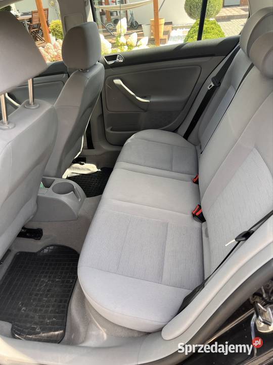 Sprzedam vw golf 16 mpi jednym właścicielu Zarejestrowany w Polsce