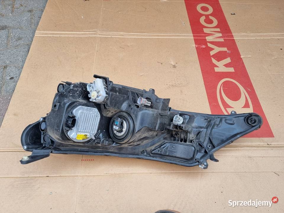 LAMPA PRAWA PRZEDNIA PRZÓD XENON TOYOTA RAV4 IV osobowe sprzedam