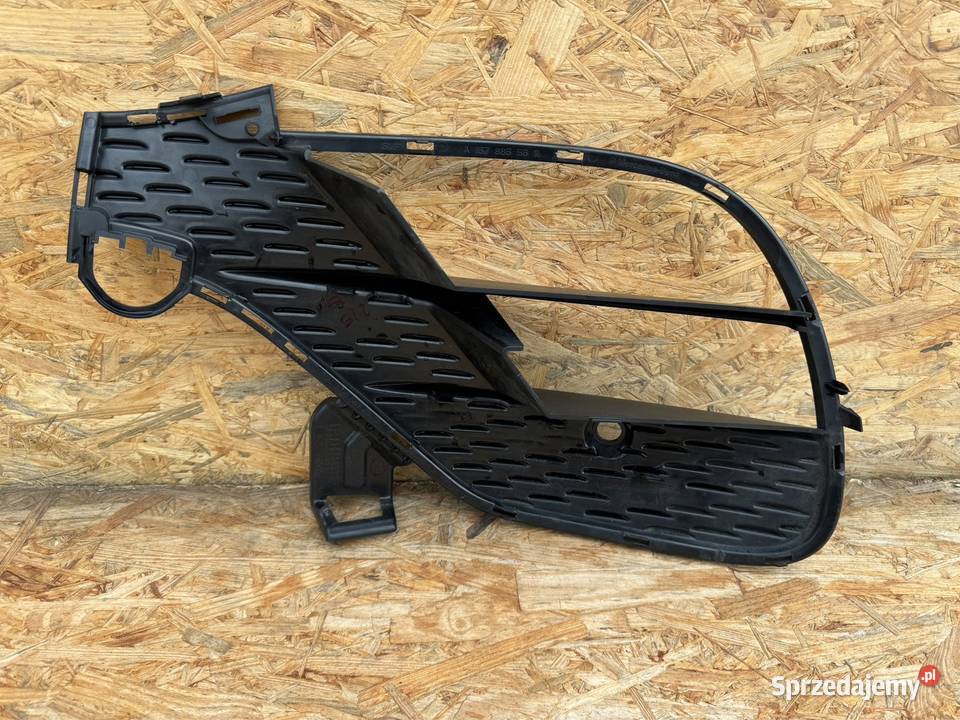 Kratka zderzaka przód prawa gle w167 lift 63 amg Międzychód