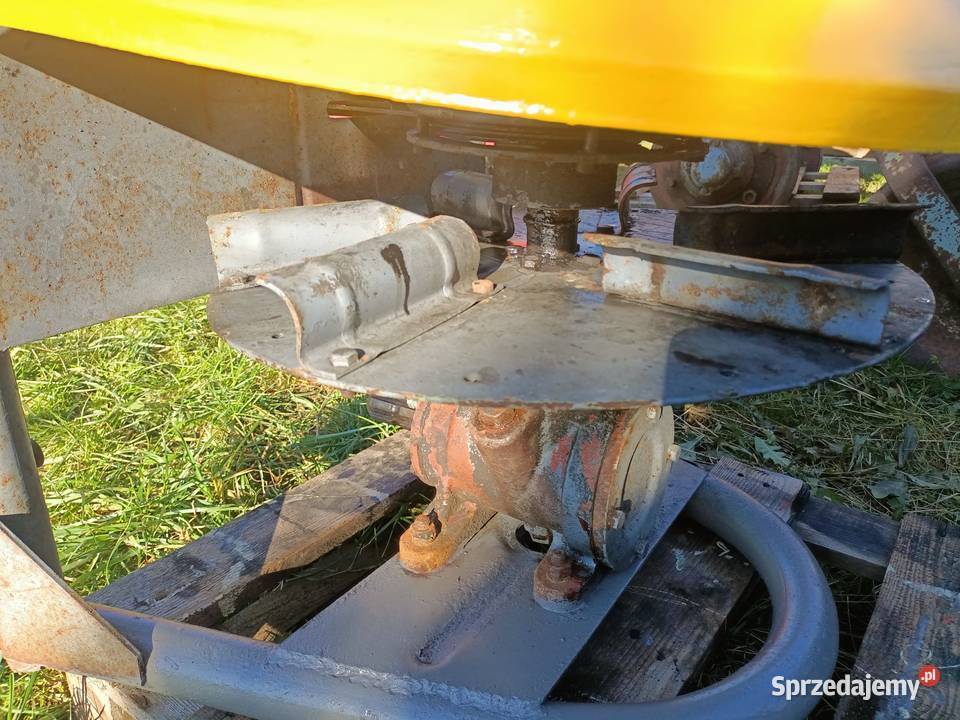 Rozsiewacz do nawozów Lejek