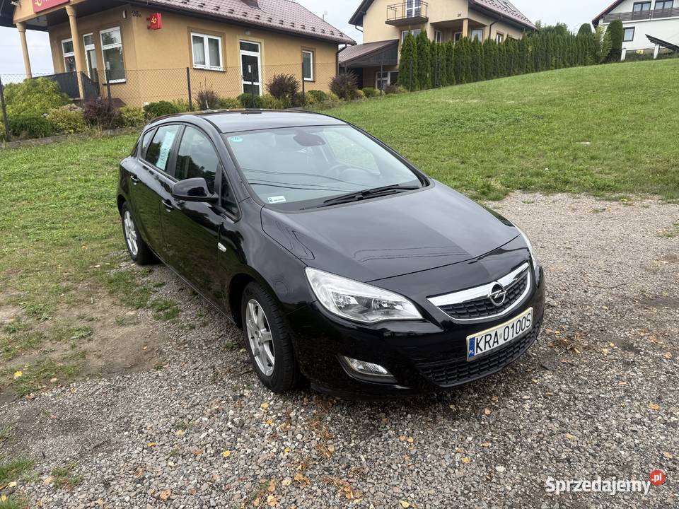 OPEL ASTRA IV Zarejestrowany w Polsce Świątniki Górne sprzedam