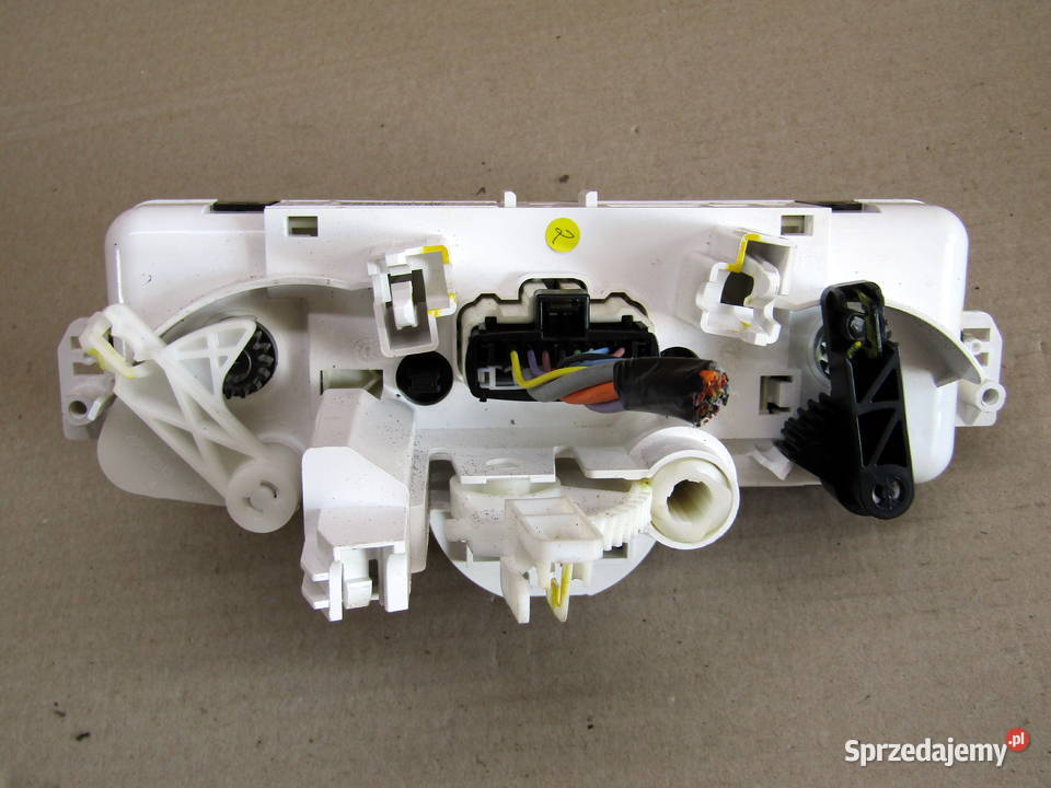 PANEL STEROWANIA NAWIEWAMI RENAULT CLIO IIIMODUS osobowe Mysłaków