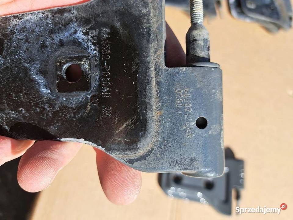 Górny Zawias Drzwi Prawy Jeep Gladiator Wrangler sprzedam