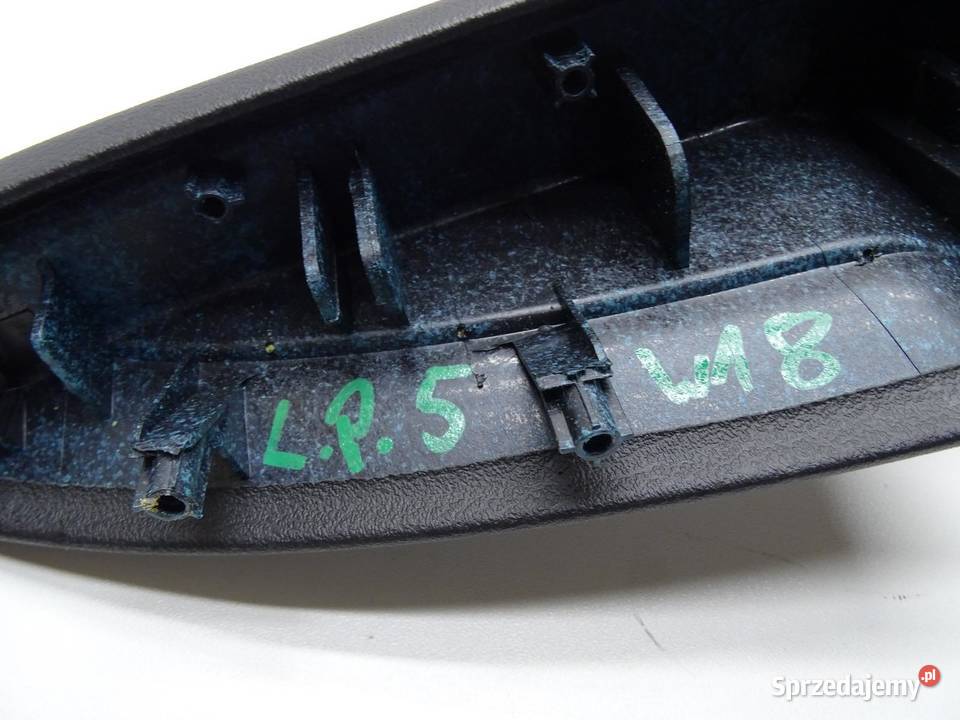 PODŁOKIETNIK BOCZKA DRZWI LEWY PRZÓD 8P4867173