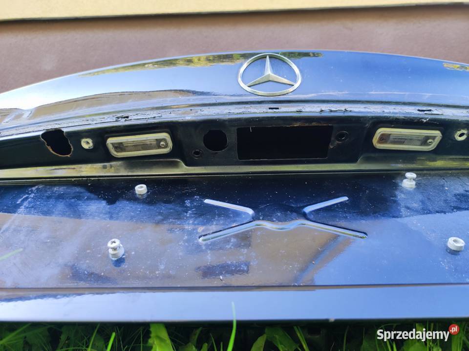 Klapa bagażnika mercedes CLS W219 lakier c197 Rok produkcji 2004 Katowice