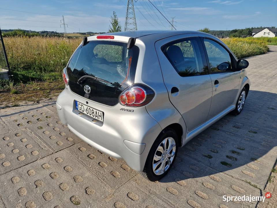 Toyota Aygo klimatyzacjaelektryka4drzwi 70KM Niestępowo