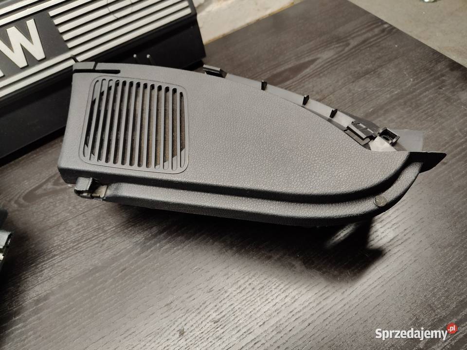 Bmw e36 compakt mocowanie półki bagażnika prawe