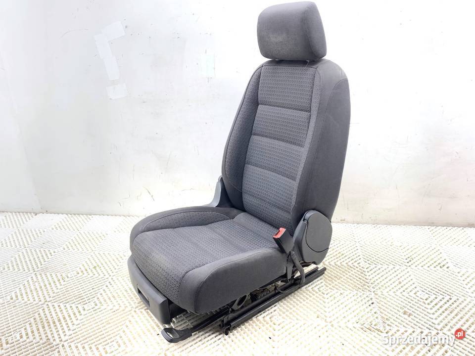 FOTEL PRAWY PRZÓD VW TOURAN Minivan 0310 osobowe
