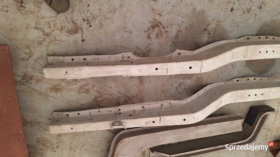 Podłużnice półrama GAZ 21 Wołga M20 FSO Warszawa Kraków