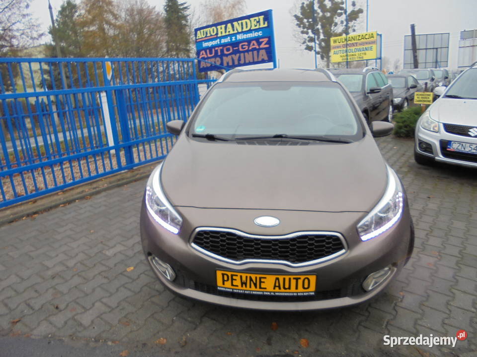 Kia Ceed 14 CVVT SW Vision 6Biegów manualna Cee'd Żnin