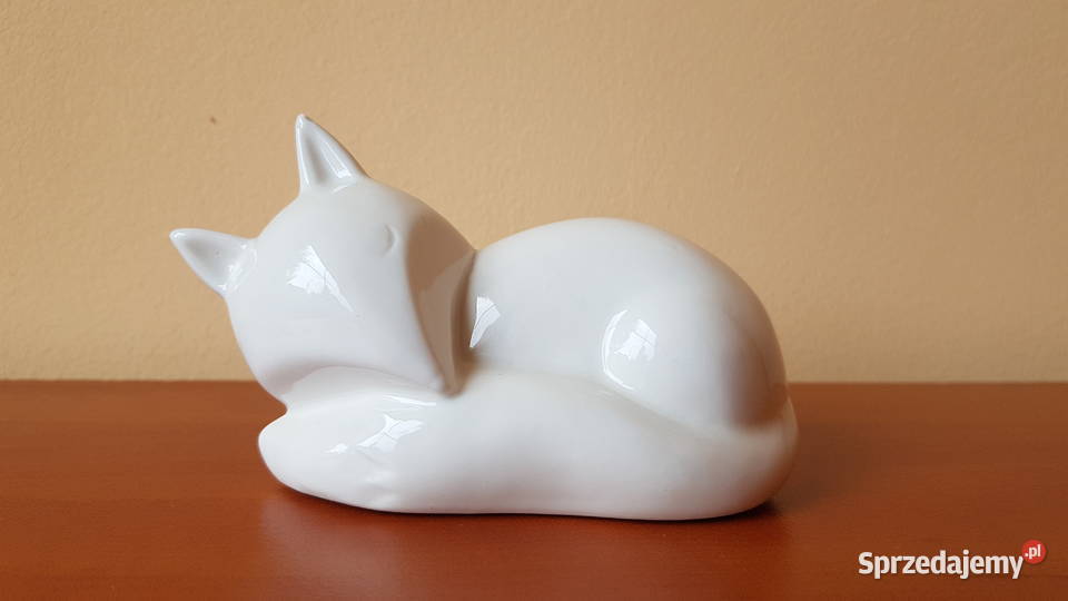 Porcelanowa figurka Lisek Lis porcelana Porcelana i szkło śląskie Dąbrowa Górnicza