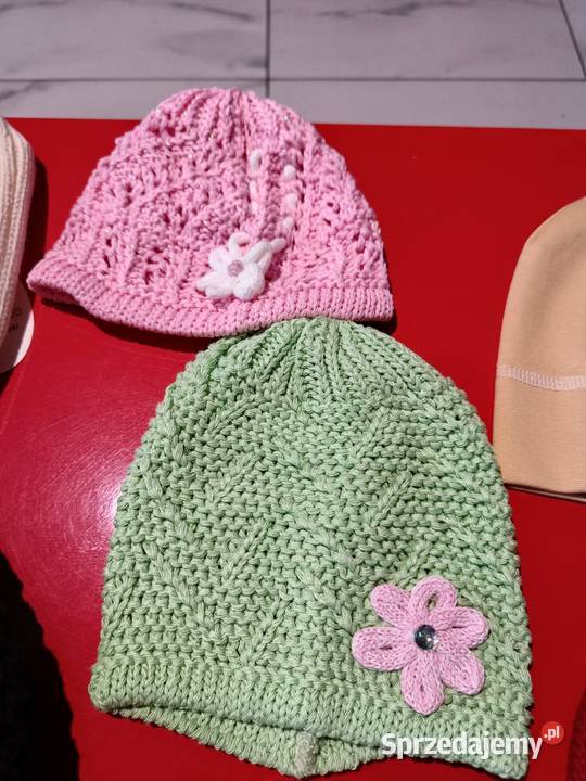 Sprzedam czapki duże ilości Likwidacja magazynu dziewczynka Rzgów