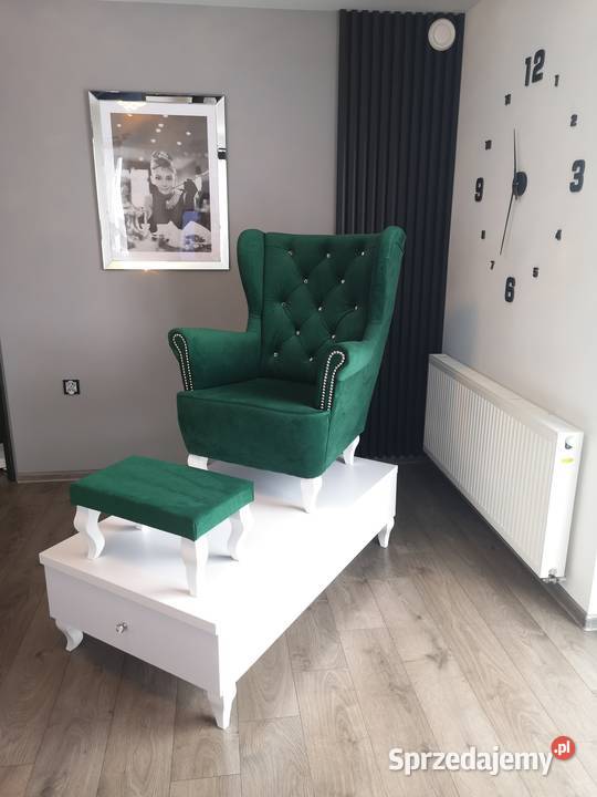 Stolik kosmetyczny manicure biurko Gowidlino sprzedam