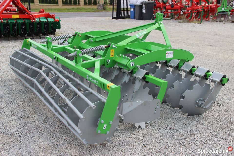 Brona talerzowa kompaktowa zawieszana Bomet nieuszkodzony Pozostałe Rogóźno