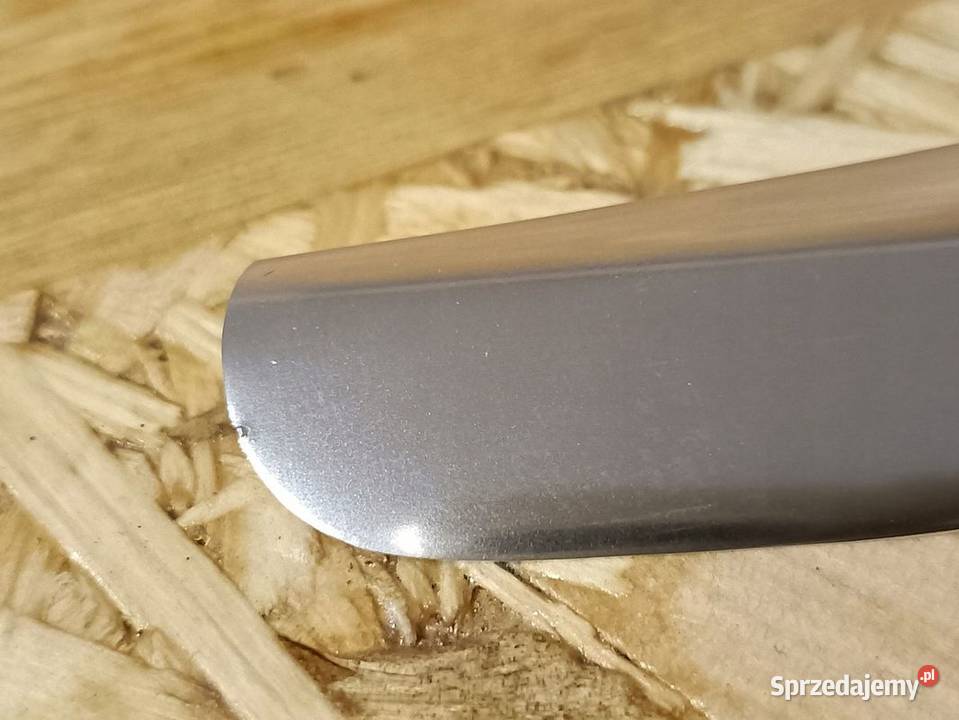 MERCEDES V295 W295 LISTWA SZYBY PRAWY TYŁ Pleszew