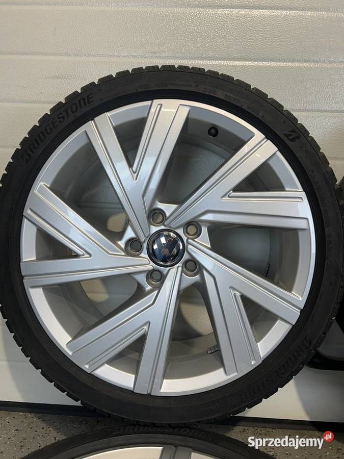 Oryginalne KOŁA FELGI 18 VW GOLF 8 GTI 7 6 5