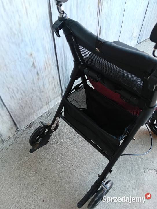 chodzik z siedziskiem i torbą na zakupy Byczyna