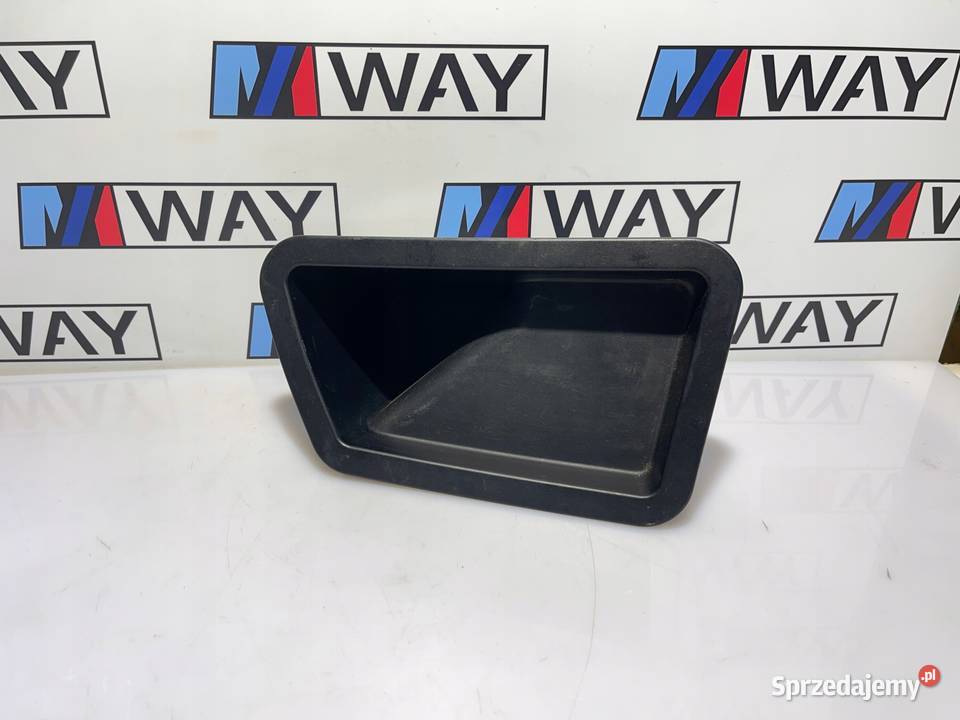 BMW F06 SCHOWEK WNĘKA BAGAŻNIKA PRAWA 7276506