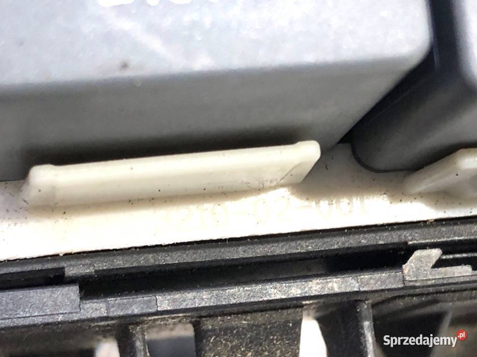 SKRZYNKA BEZPIECZNIKÓW JEEP GRAND CHEROKEE WK