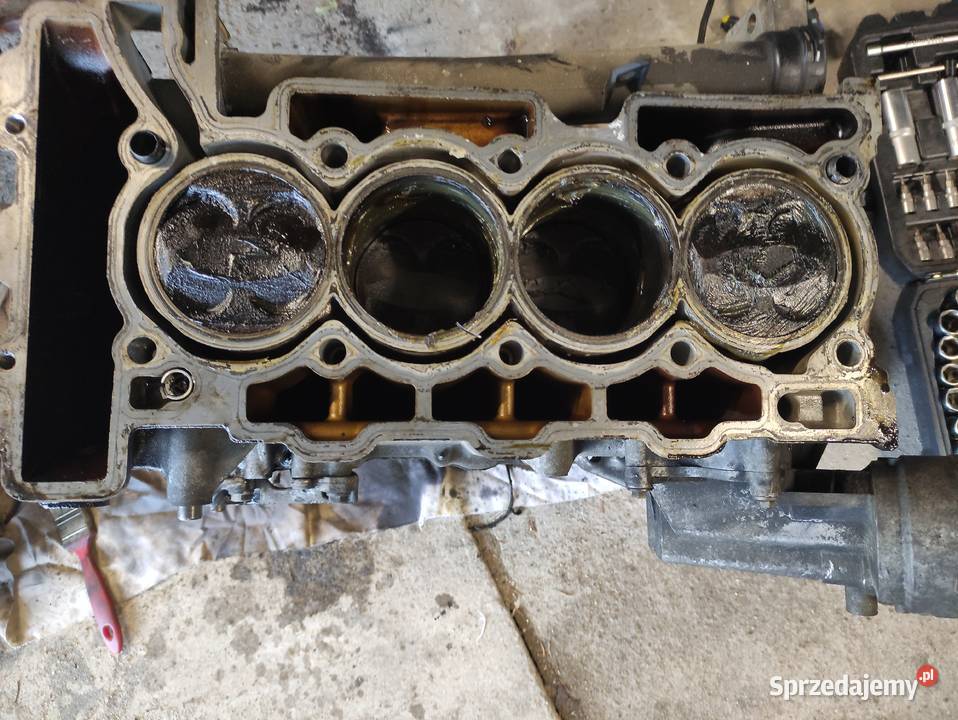 Blok silnika do Peugeot 207 1400 benzyna 95