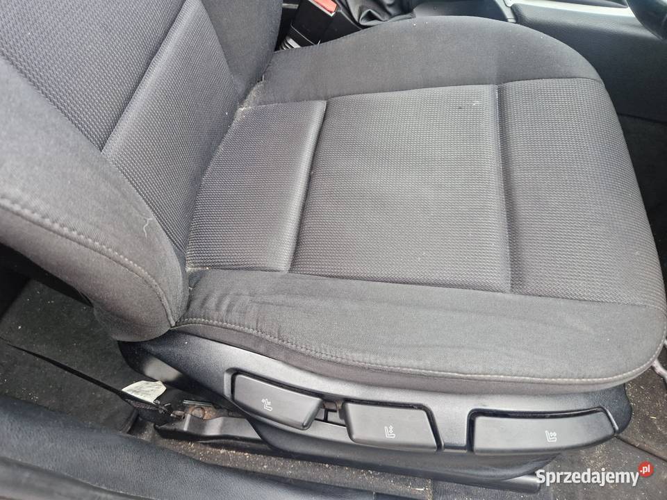 FOTEL PRAWY PRZEDNI BMW X3 E83 Strzyżewice