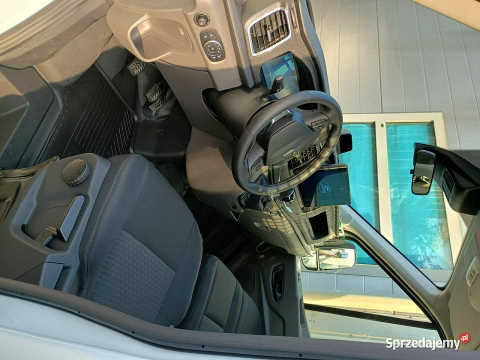 Ford Transit L5 Skrzynia fabryczna 5200x2100 światła przeciwmgłowe Szczecinek