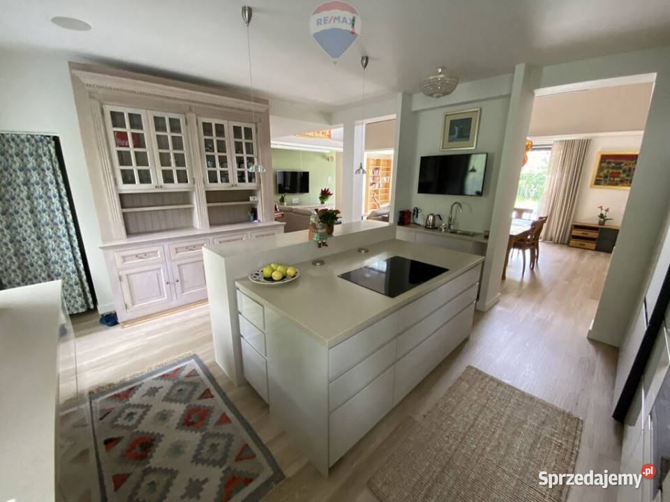 Nowoczesny dom na wynajem w 350m2 mazowieckie Konstancin-Jeziorna