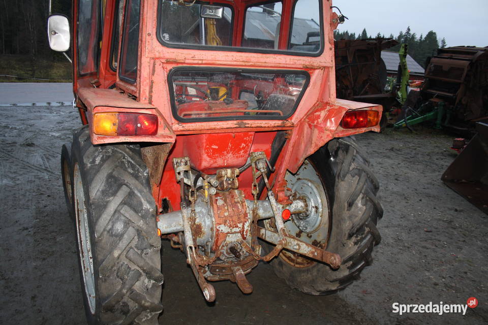 Massey Ferguson 135 z ładowaczem Kijany