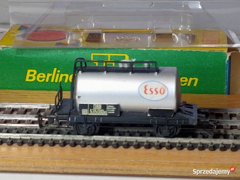 Cysterna ESSO BB srebrna BTTB do TT Kraków