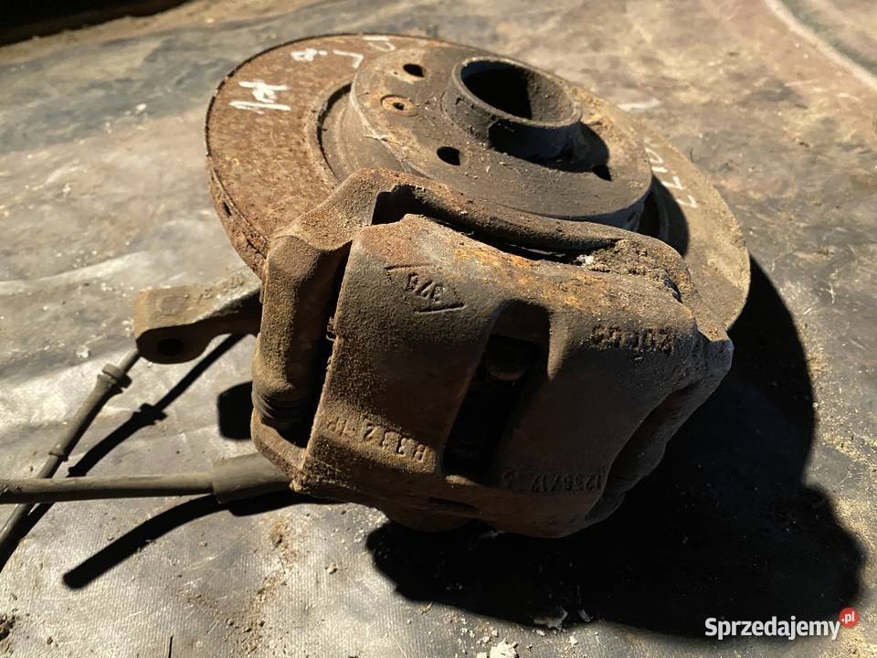 Zwrotnica lewa przednia Renault Clio II 15 dCi osobowe