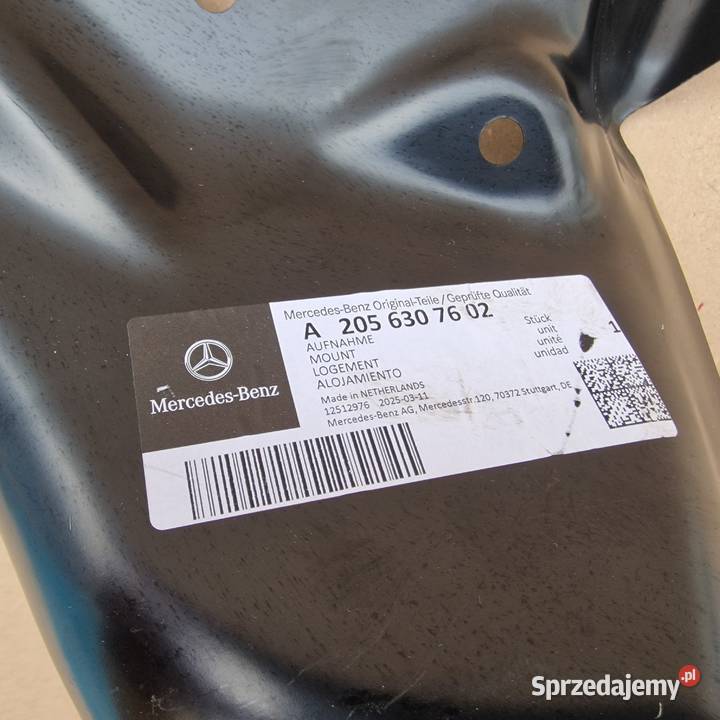 MERCEDES W205 CKLASA MOCOWANIE UCHWYT LAMPY TYŁ osobowe Bieleń