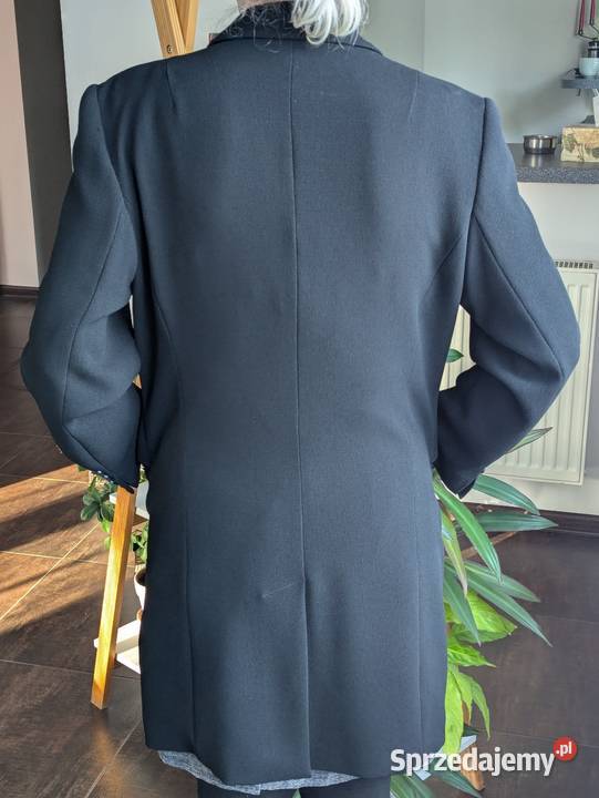 Krótki damski płaszcz Jean Paul Ksawerów sprzedam