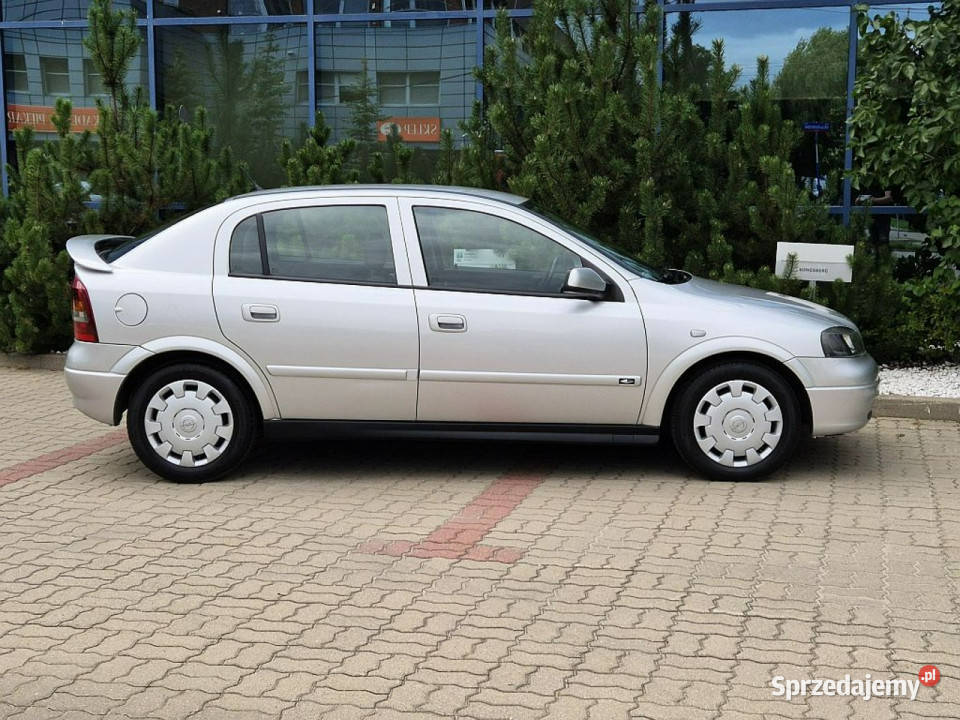 Opel Astra 14 16V benzyna polski salon Warszawa