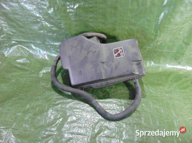 SKRZYNKA BEZPIECZNIKÓW PEUGEOT 407 20 HDI