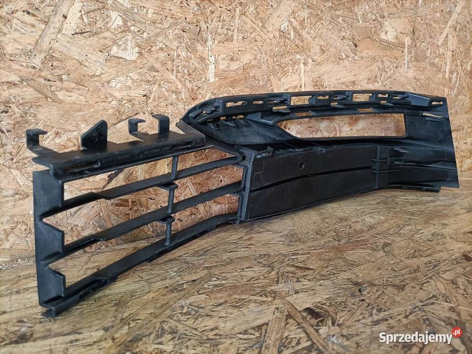 BMW G30 G31 KRATKA ZDERZAKA PRAWY PRZÓD Pleszew