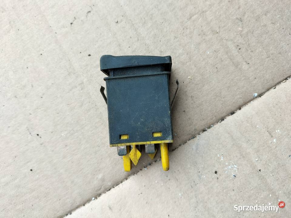 PRZEŁĄCZNIK ŚWIATEŁ AUDI 80 B3 B4 893941563 osobowe Kamień-Kolonia