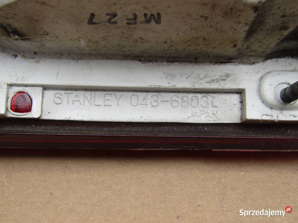 LAMPA TYLNA LEWAPRAWA MAZDA 323 1979800436803 Rok produkcji 1980 łódzkie