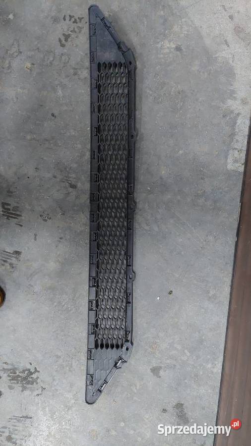 Hyundai Tucson III OE 86561D7000 kratka zderzaka Rzeszów