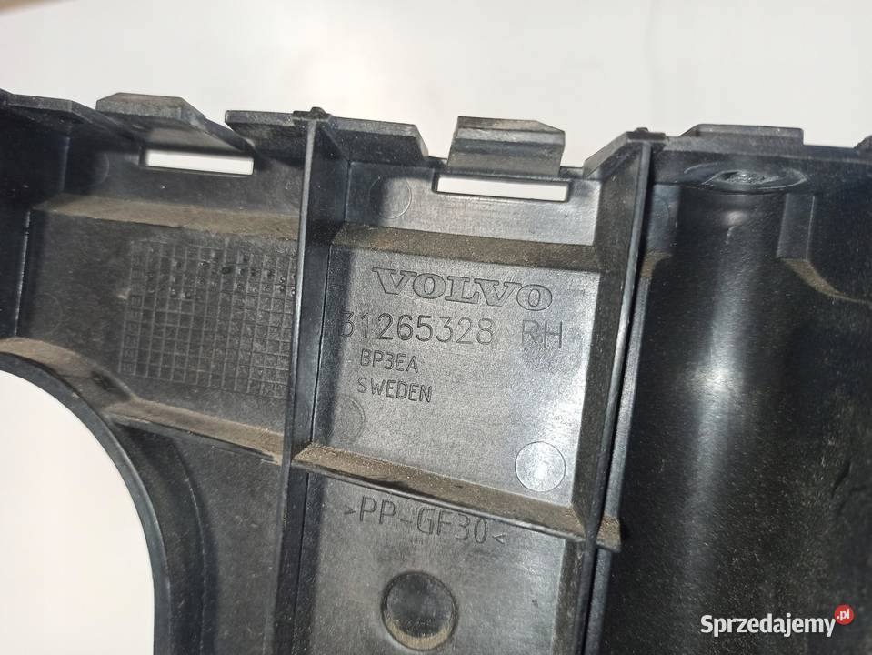 PRAWY ŚLIZG ZDERZAKA VOLVO V70 31265328 TYŁ