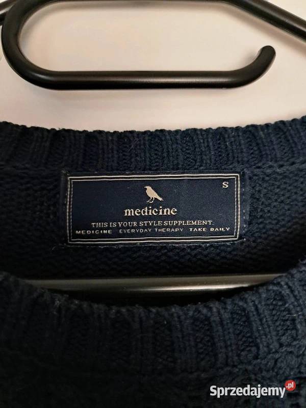 Granatowy sweter Medicine S styl i wygoda Trąbki Wielkie