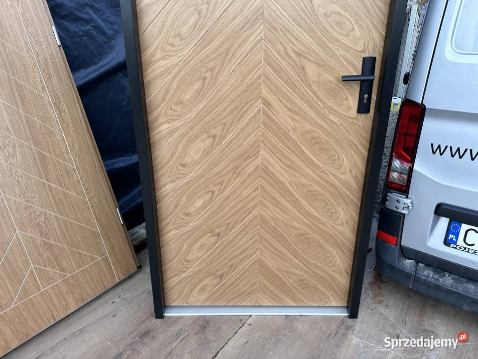 DRZWI KLATKOWE DOSTĘPNE RĘKI WRĘG ANTYWŁAMANIOWY opolskie Brzeg