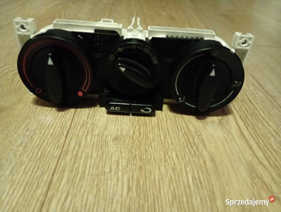 Seat Leon 1M panel nawiewu klimatyzacji Kościerzyna