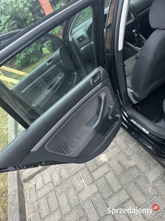 Volkswagen Golf V 2006 19 elektryczne szyby sprzedam