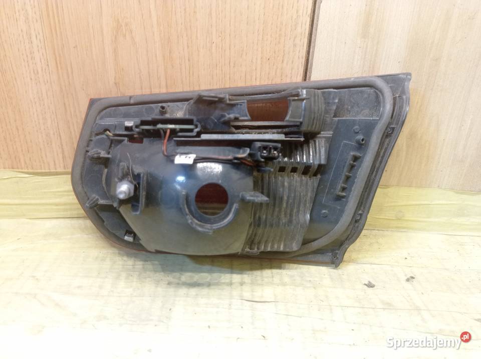 BMW 3 F30 LAMPA LEWA TYŁ TYLNA W KLAPĘ 7259915 osobowe Oświetlenie Międzychód sprzedam