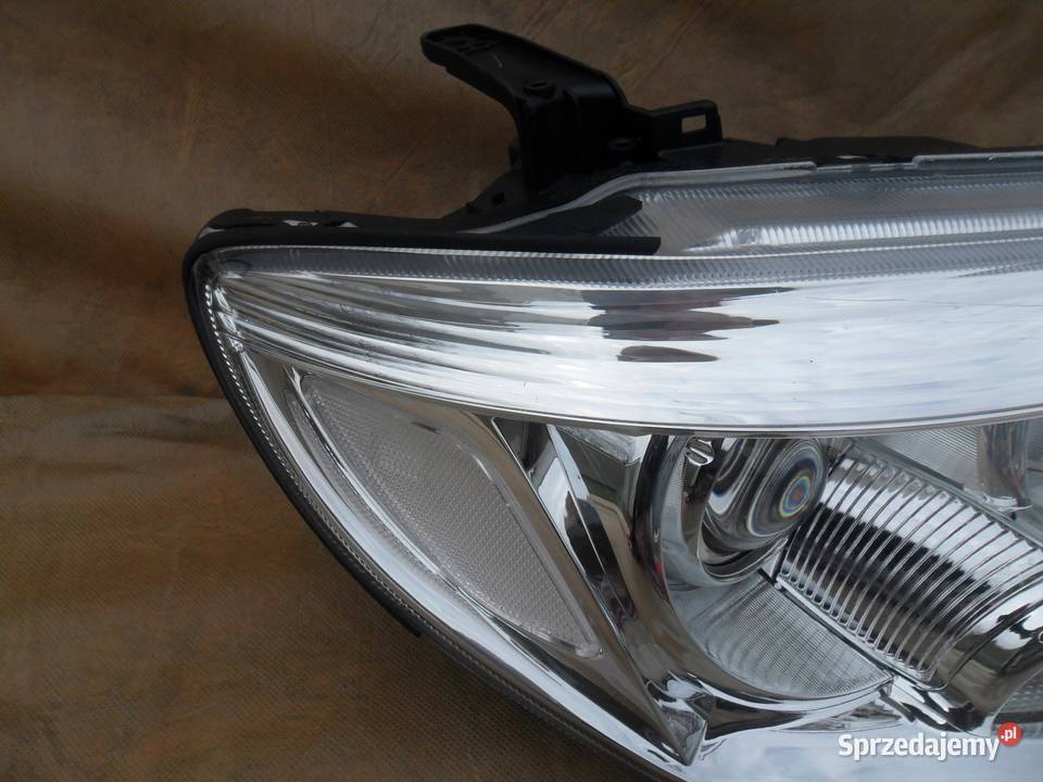 LAMPA PRAWY PRZÓD REFLEKTOR EU MITSUBISHI Nowy Tomyśl